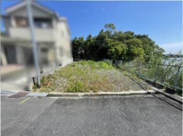 泉南市信達市場、土地の画像です