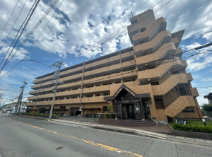 泉南市信達大苗代、マンションの画像です