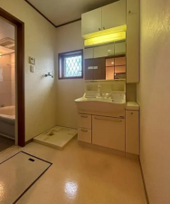 泉南市新家、中古一戸建ての画像です