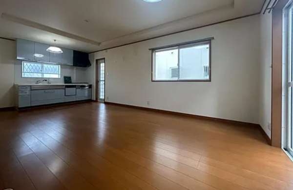 泉南市新家、中古一戸建ての画像です