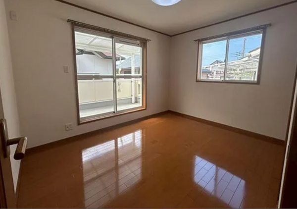 泉南市新家、中古一戸建ての画像です