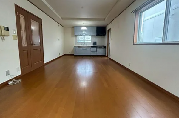 泉南市新家、中古一戸建ての画像です