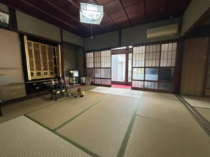 泉南市中小路、中古一戸建ての画像です