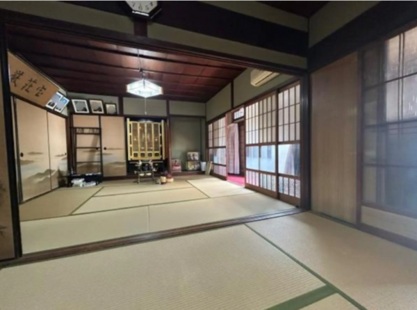 泉南市中小路、中古一戸建ての画像です