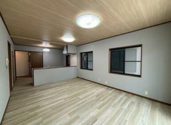 泉南市樽井、中古一戸建ての画像です