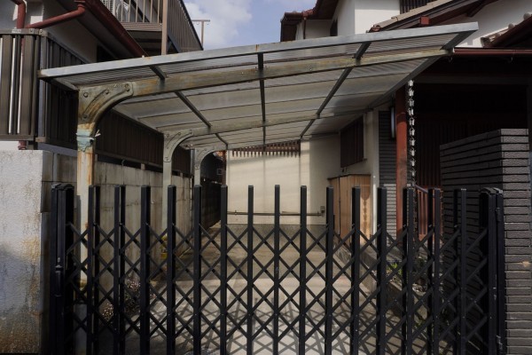 泉南市樽井、中古一戸建ての駐車場画像です