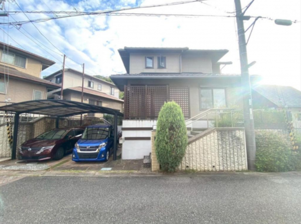 阪南市桃の木台、中古一戸建ての画像です