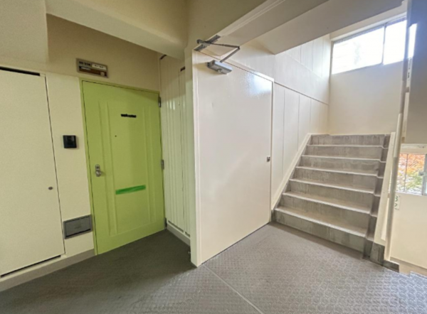 泉南市信達大苗代、マンションの画像です