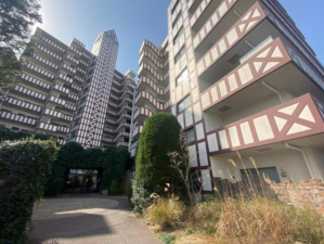 阪南市黒田、マンションの画像です