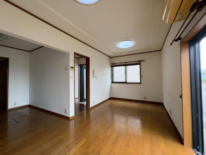 泉南市新家、中古一戸建ての画像です