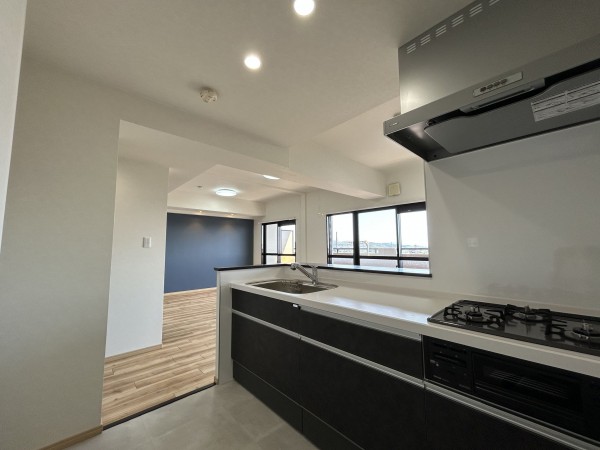豊田市前山町、マンションのキッチン画像です