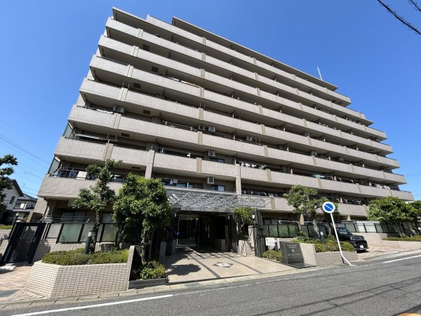 豊田市前山町、マンションの外観画像です