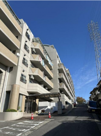豊田市秋葉町、マンションの外観画像です