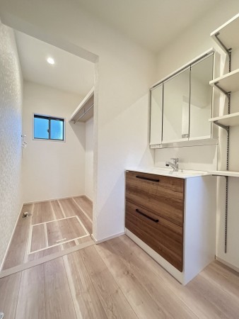 豊田市秋葉町、新築一戸建ての画像です