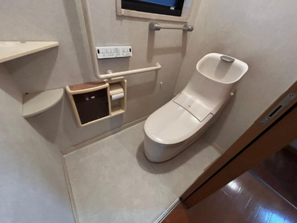 豊田市美山町、中古一戸建てのトイレ画像です