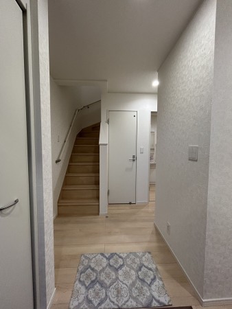 豊田市井上町、新築一戸建ての玄関画像です