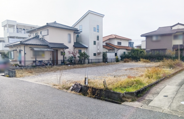 豊田市水源町、土地の前面道路を含む現地写真画像です