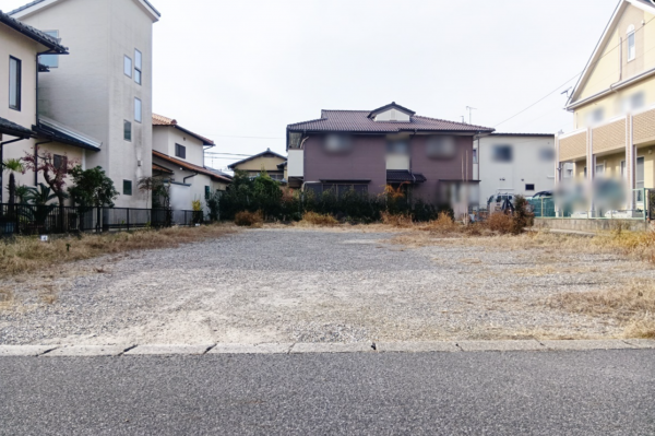 豊田市水源町、土地の前面道路を含む現地写真画像です