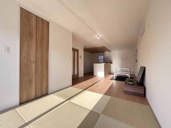 豊田市朝日町、新築一戸建ての画像です