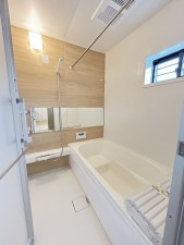 豊田市明和町、新築一戸建ての風呂画像です