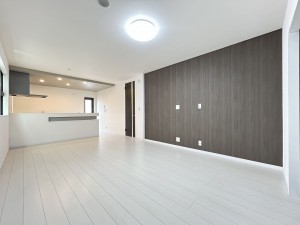 豊田市明和町、新築一戸建ての居間画像です