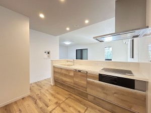 豊田市明和町、新築一戸建てのキッチン画像です