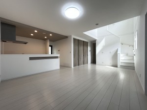豊田市明和町、新築一戸建ての居間画像です