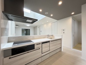 豊田市明和町、新築一戸建てのキッチン画像です