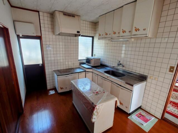 豊田市栄町、中古一戸建てのキッチン画像です