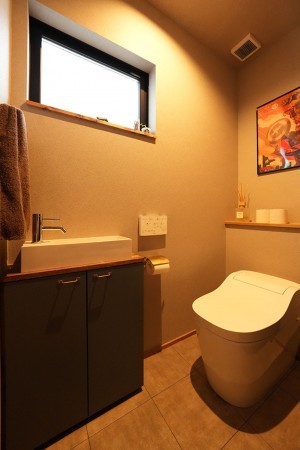 豊田市勘八町、中古一戸建てのトイレ画像です