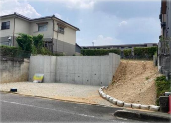 豊田市平戸橋町、土地の前面道路を含む現地写真画像です