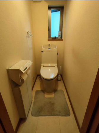 豊田市美和町、中古一戸建てのトイレ画像です