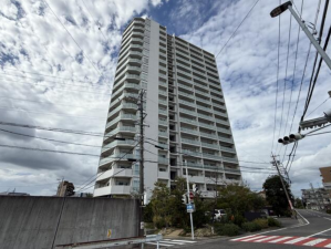 豊田市豊栄町、マンションの画像です