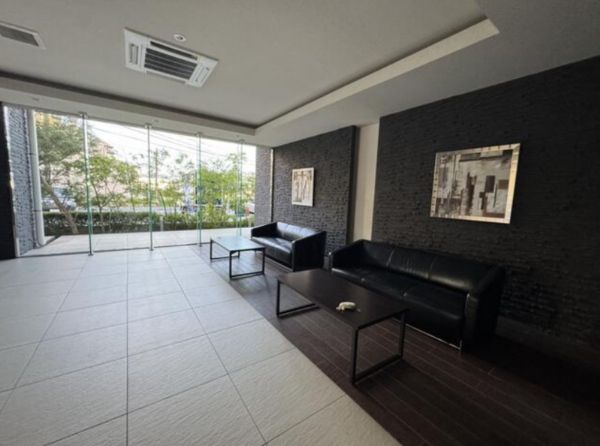 豊田市豊栄町、マンションの画像です