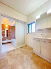 豊田市平山町、中古一戸建ての洗面画像です