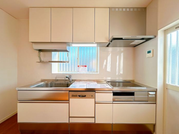 豊田市平山町、中古一戸建てのキッチン画像です