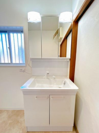 豊田市平山町、中古一戸建ての洗面画像です