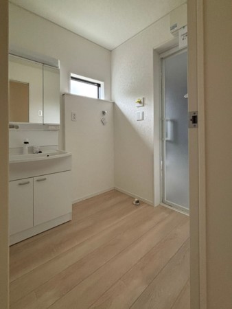 豊田市鴛鴨町、新築一戸建ての画像です