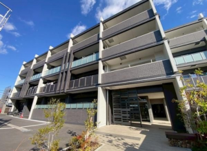 豊田市東梅坪町、マンションの画像です