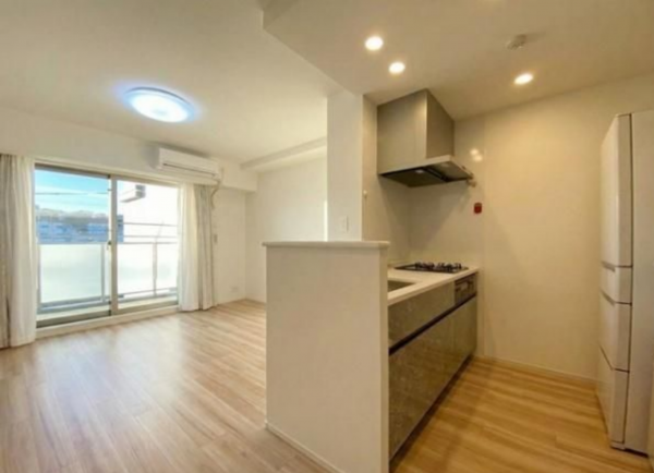 豊田市東梅坪町、マンションの画像です