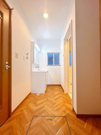 豊田市大林町、中古一戸建ての洗面画像です