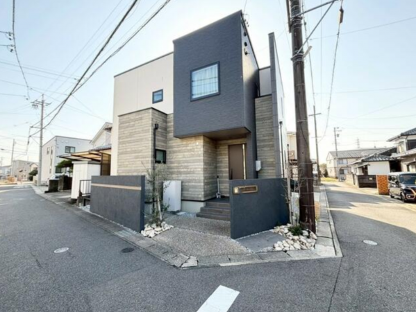 豊田市小坂町、中古一戸建ての画像です