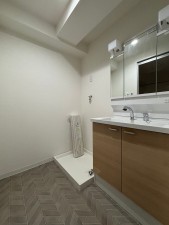 豊田市清水町、マンションの画像です