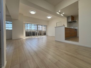 豊田市清水町、マンションの画像です