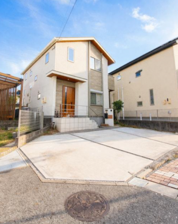 豊田市鴛鴨町、中古一戸建ての画像です