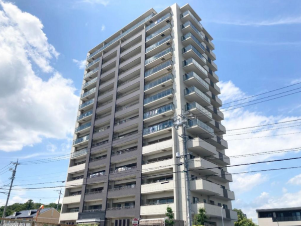 豊田市小坂本町、マンションの画像です