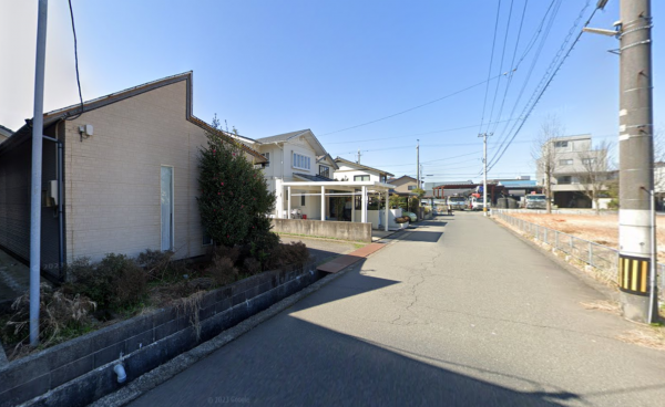 福井市高木中央、土地の前面道路を含む現地写真画像です