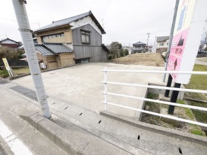 福井市舟橋町、土地の前面道路を含む現地写真画像です