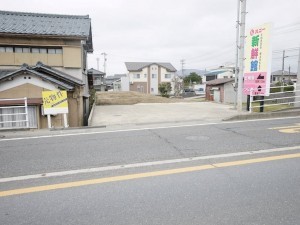 福井市舟橋町、土地の前面道路を含む現地写真画像です