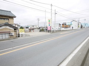 福井市舟橋町、土地の前面道路を含む現地写真画像です